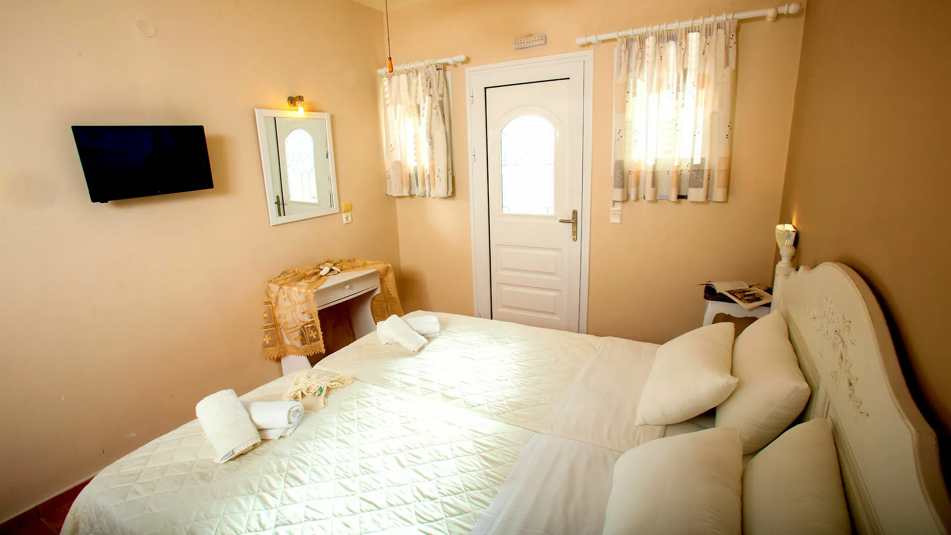 Sunshine Resort Lassi